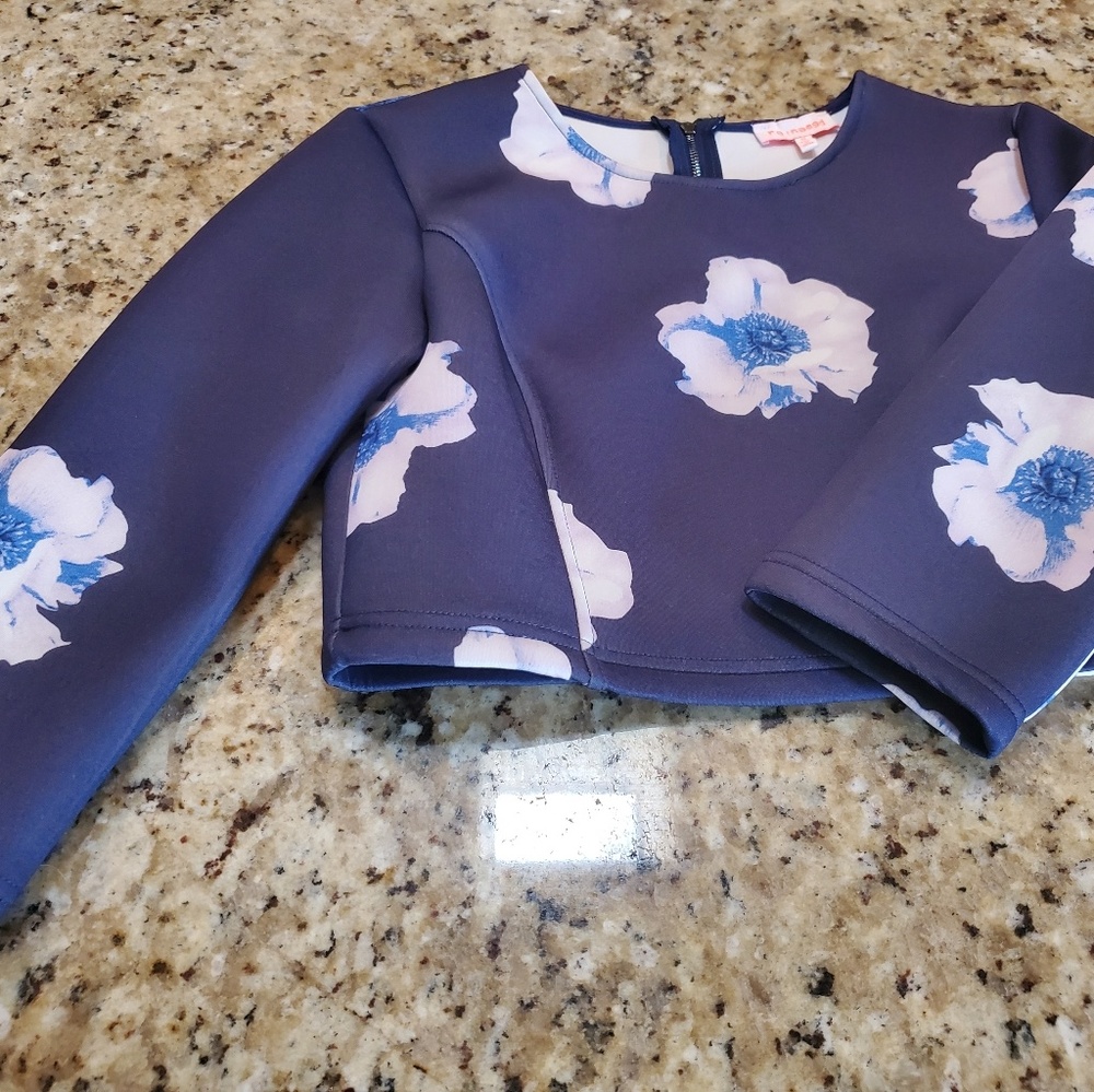 Long sleeve crop top (M)